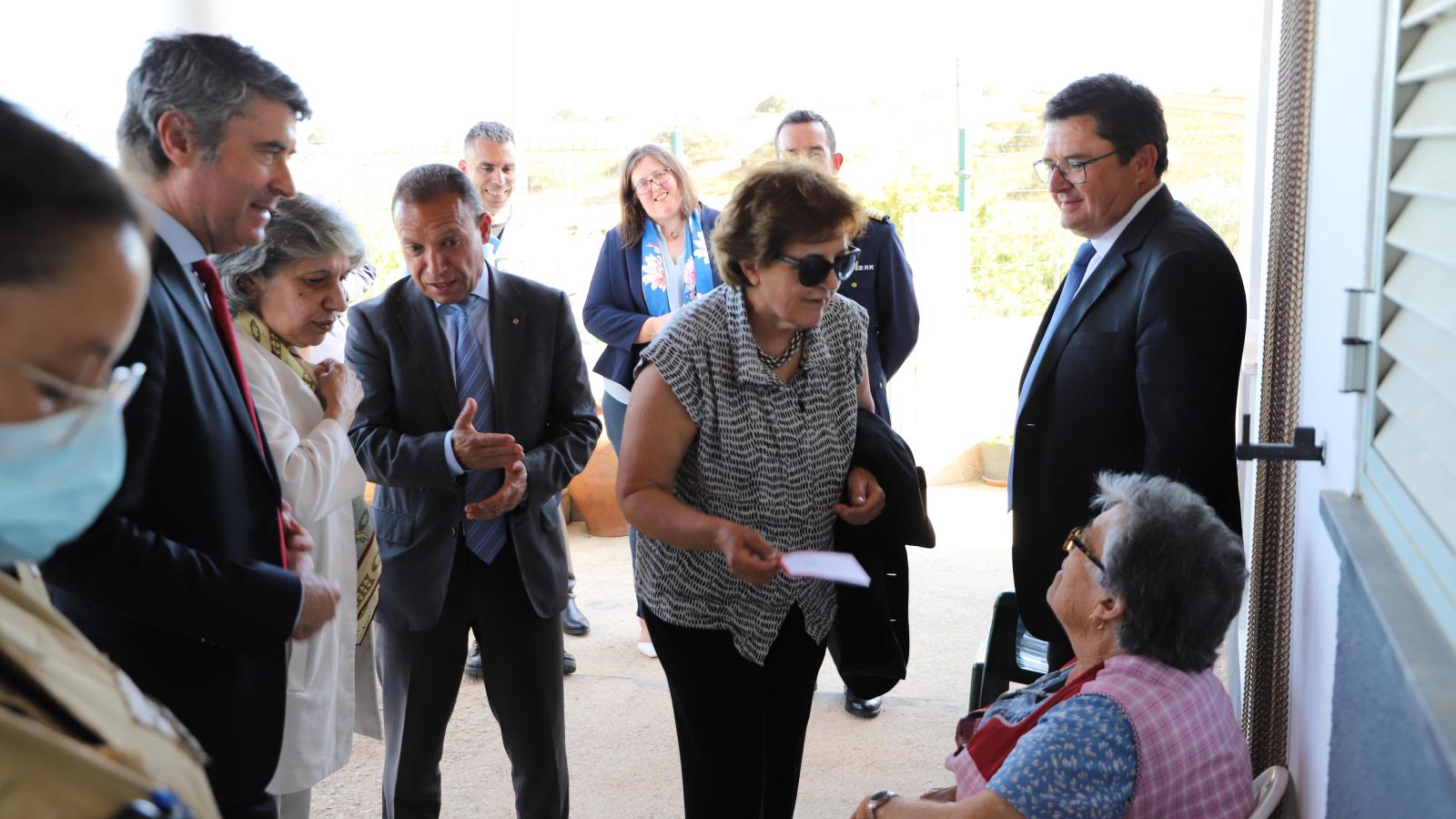 Project + Próximo reçoit la visite du ministre de l'administration interne, du secrétaire d'État à l'administration interne et du président national de la Croix-Rouge portugaise
