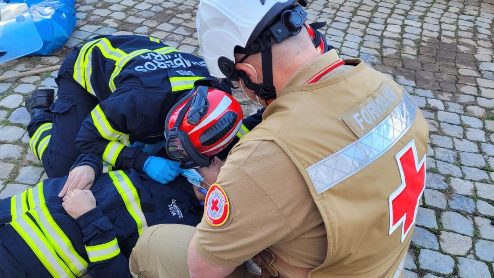 Curso de tripulación de ambulancia de rescate